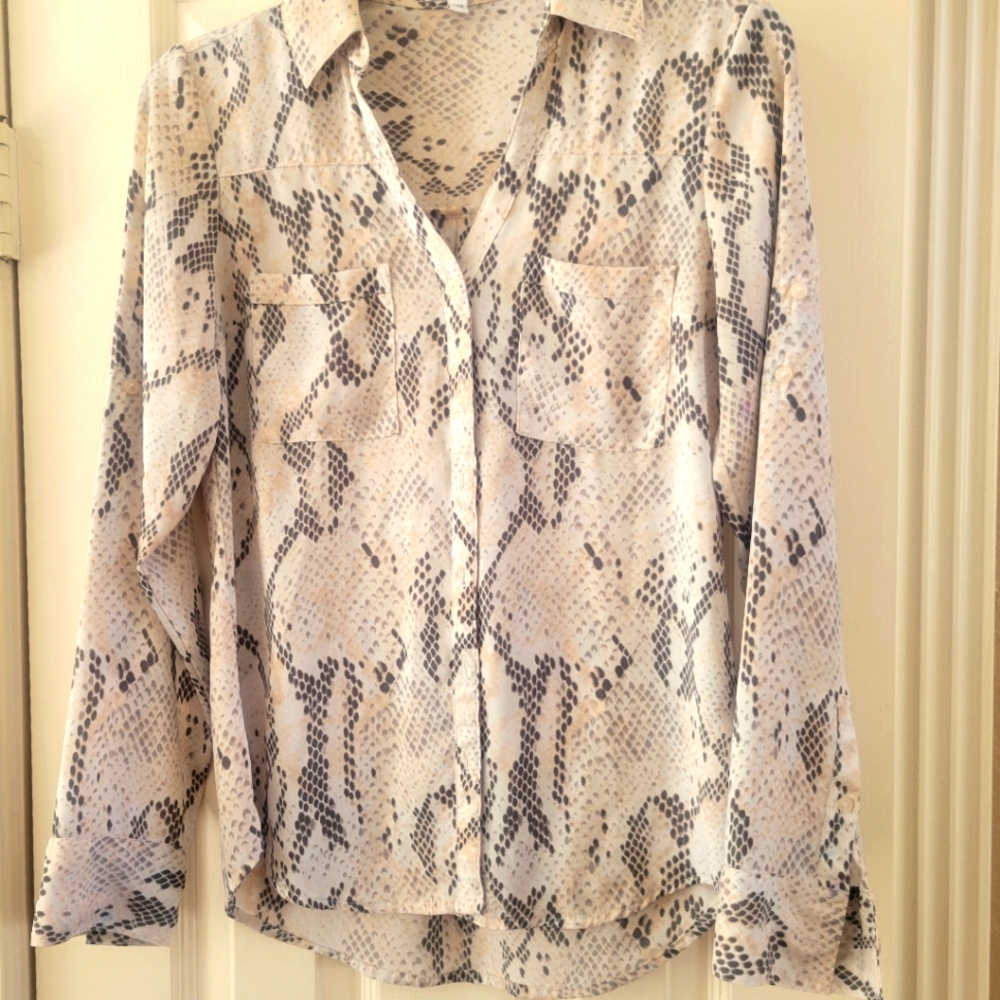 Express Portofino, Snake skin pattern, button up, Blouse sz XS/TP